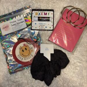 GIFTABLE Valentines Present Bundle! 💕